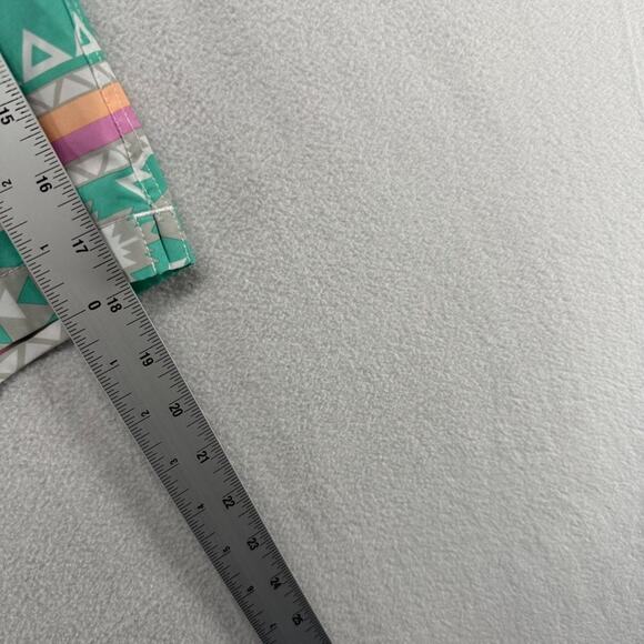 Chubbies Swim Trunks Men's Large Blue Colorful Aztec Southwestern All Over 8 in - Picture 5 of 10